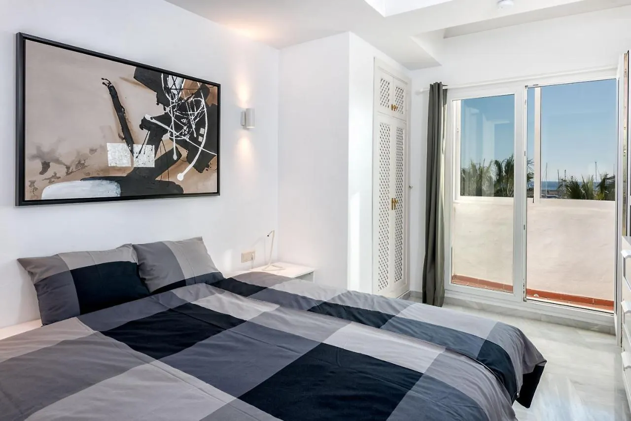 Puerto Marina, Frontline Apartment In Benalmadena, Malaga La Carihuela
